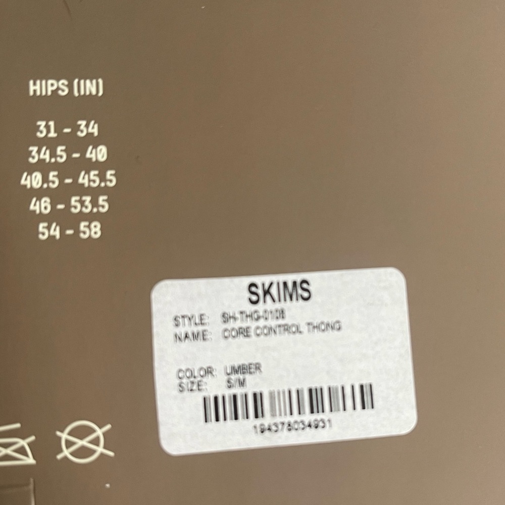 Skims - Picture 6 of 10